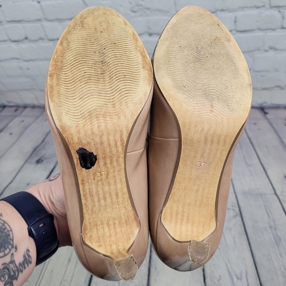 MARCO TOZZI | faux patent leather neutral heels pumps - Picture 7 of 10